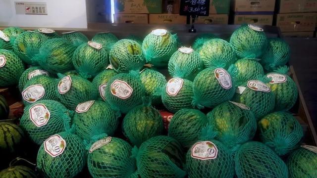 果品信息|初夏时节,瓜类水果成为延安农批市场主力军